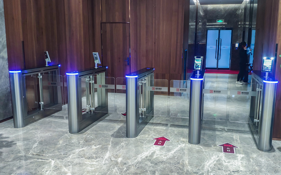 辦公大樓安裝的純室內擺閘機